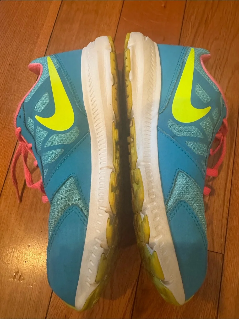 Nike Downshifter 6 Kids Running Shoes Blue Pink Size 3Y Great Condition